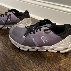 On Clouds Cloudflyer 4